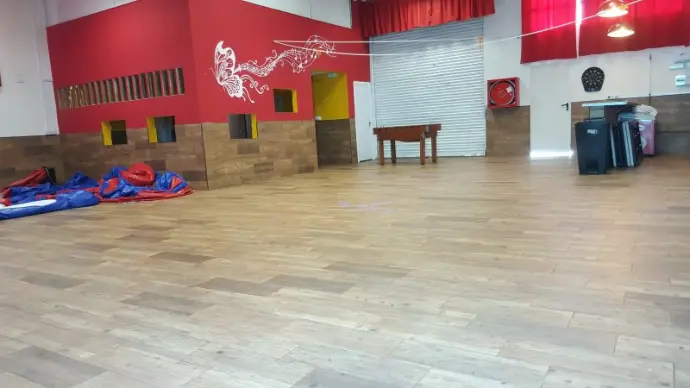 Sala Butterfly 8